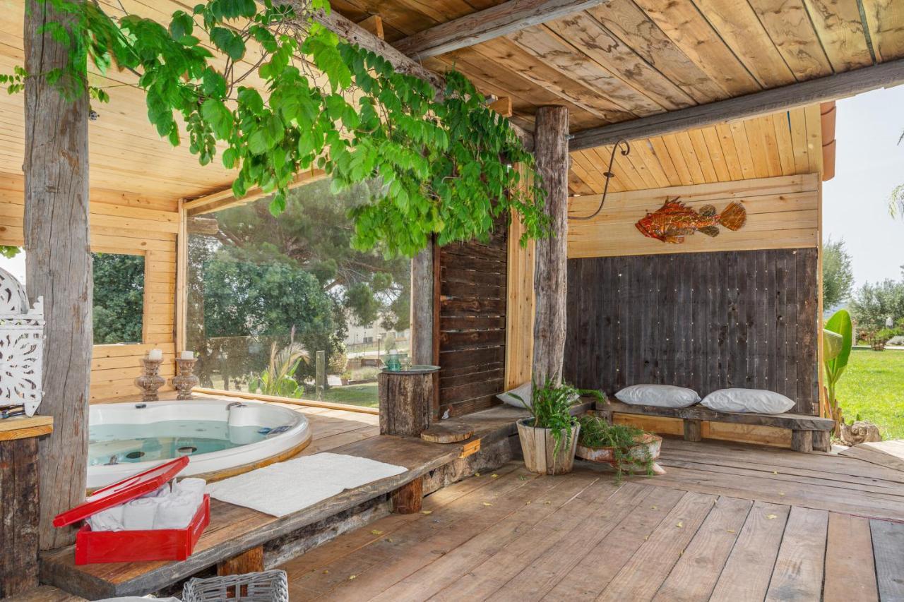 Bed and Breakfast Le Rondini Montrás Exteriér fotografie